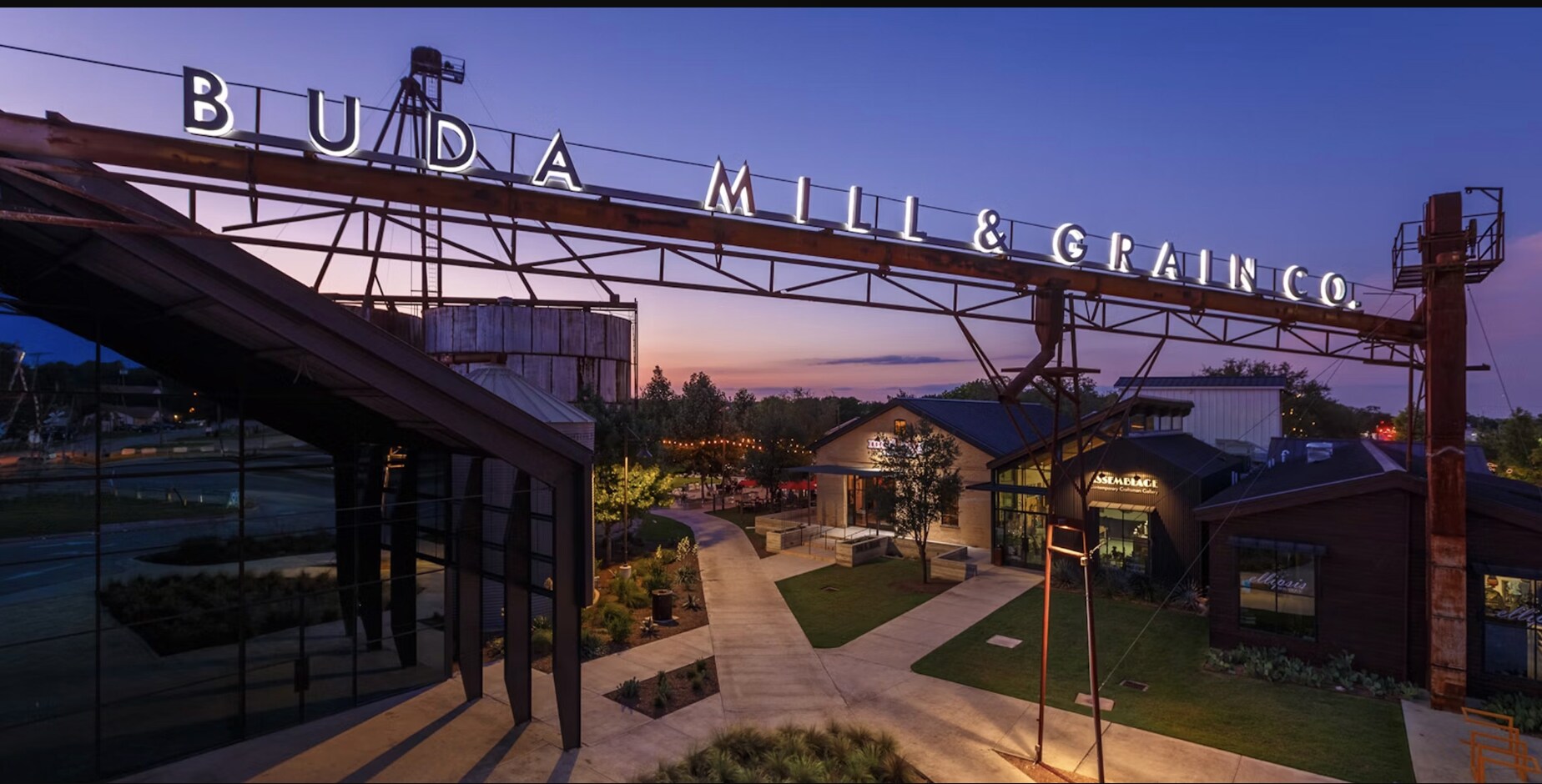 Downtown Buda 1.3 mi. - 584 Rockhurst St