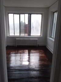 Building Photo - 10 Ferris St