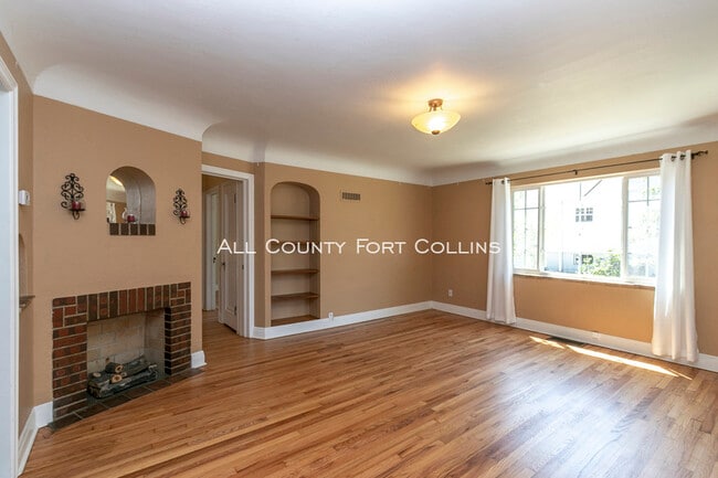 Building Photo - Upscale Glenmere Park Bungalow