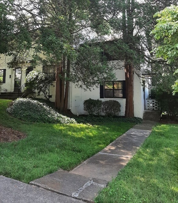 Building Photo - 615 Biltmore Ave