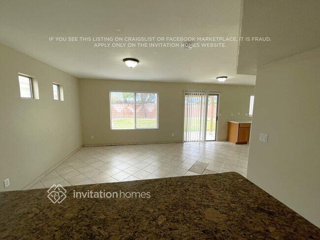 Building Photo - 3732 N 106th Ln