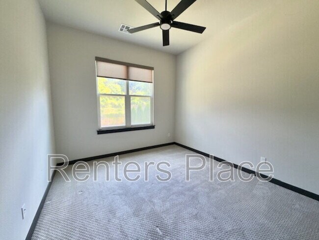 Building Photo - 10315 S Gary Pl