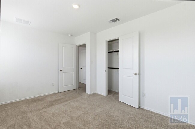 Building Photo - 2213 Cyclone Dr