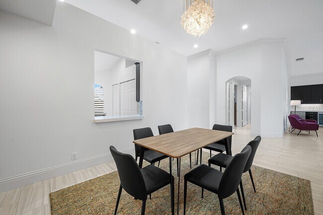 Building Photo - 114 Palm Point Cir