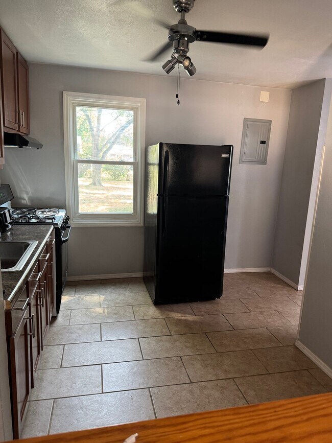 Building Photo - 25 McNulty Dr