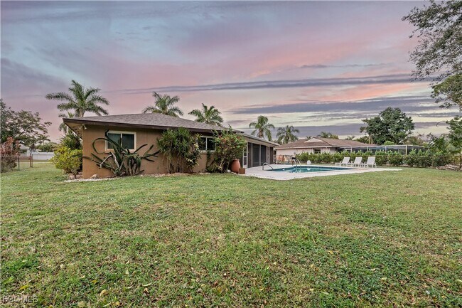 Building Photo - 2412 La Salle Ave