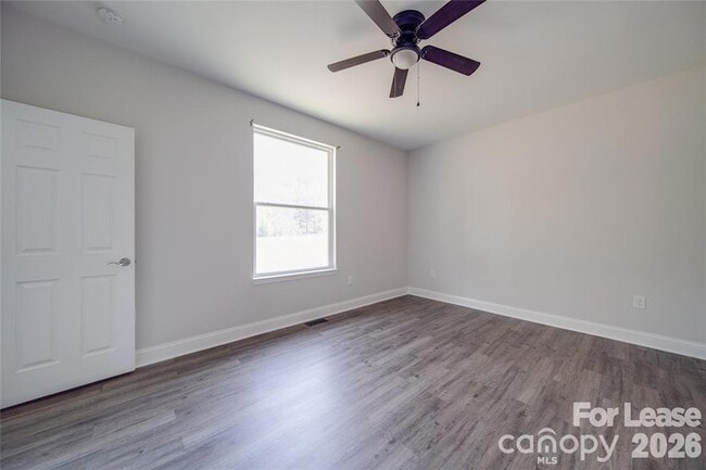 Building Photo - 112 Rockwell Ct