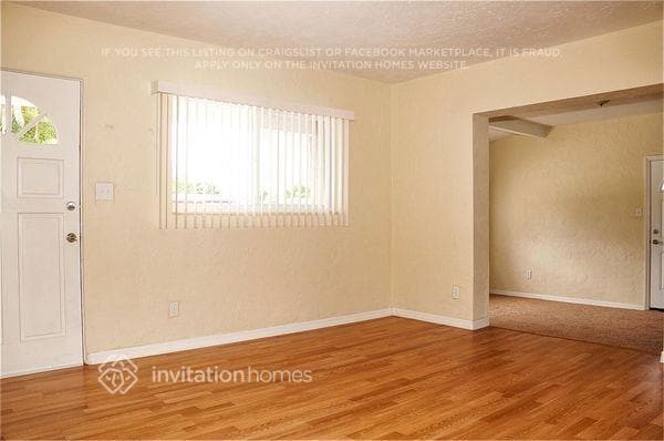 Building Photo - 6525 34th Ave N