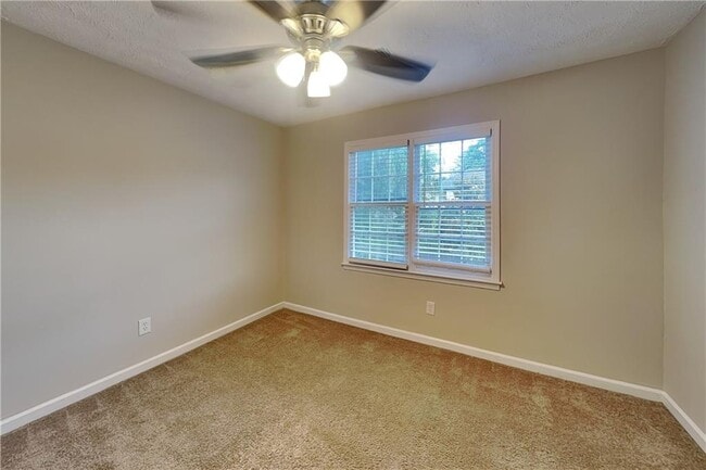 Building Photo - 1589 Tennessee Walker Dr NE