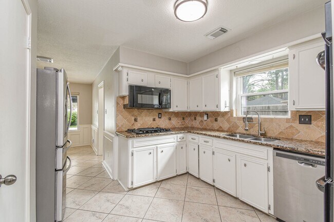 Building Photo - 12610 Ivyforest Dr