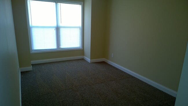 Building Photo - 102 Etta Vaughn Ln