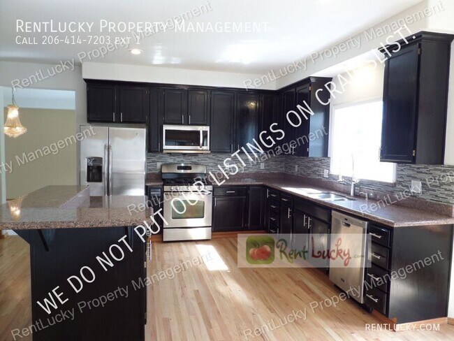 Building Photo - 5039 S 178th St