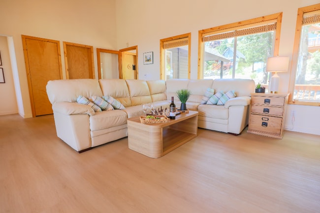 Building Photo - 12996 Oberwald Way