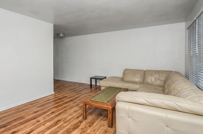 Building Photo - CHARMING RANCH!! 3 Bed, 1 Bath Home in Ames