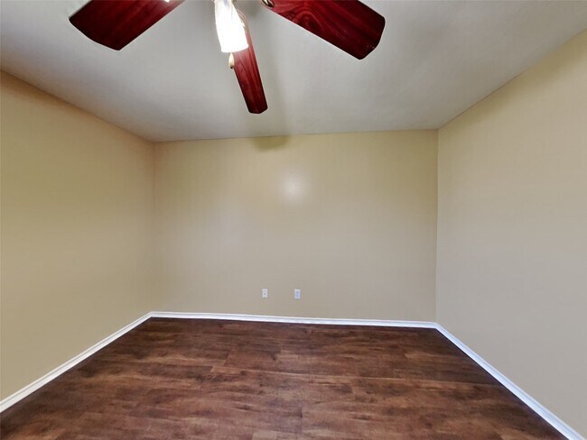 Building Photo - 149 Bristol Bend Ln