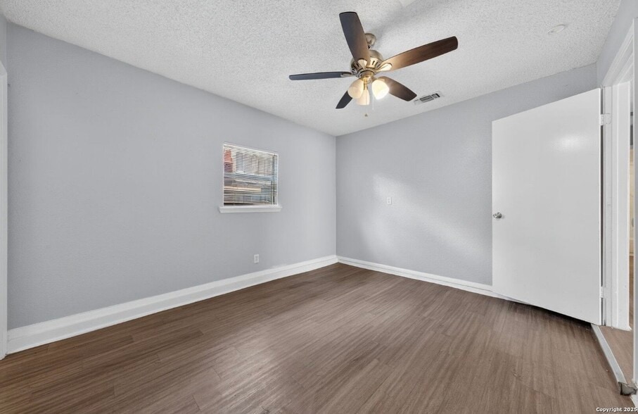 Building Photo - 4883 Aspen Wood Dr,