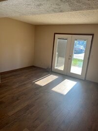 Building Photo - 1871 N Lakeman Dr