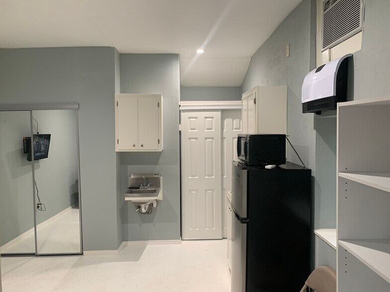 Building Photo - 22802 Whispering Willow Dr