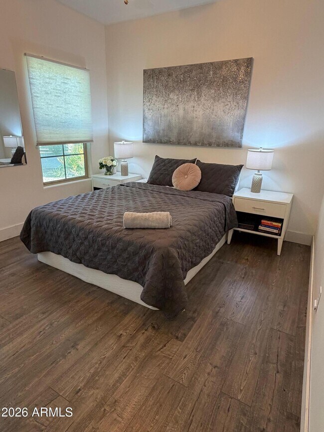 Building Photo - 1507 E Apollo Rd