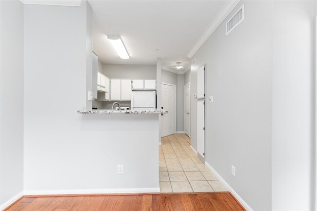 Building Photo - 3231 Allen Pkwy