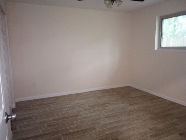 Building Photo - 719 Stansel Dr