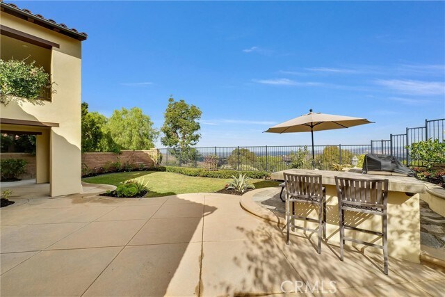 Building Photo - 31 Cezanne