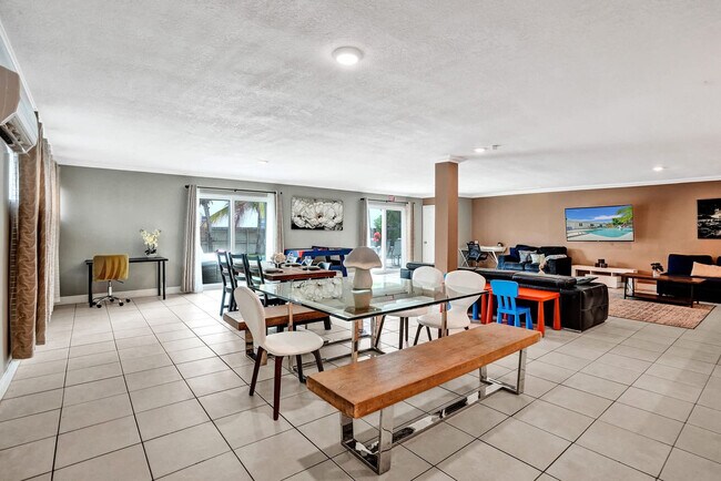 Building Photo - 5415 Harrison St