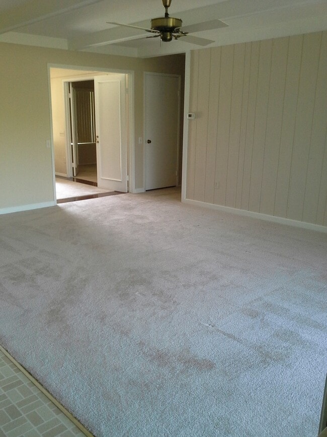 Building Photo - Classic 4Br/2Ba Single Level Home in Rancho Bernardo