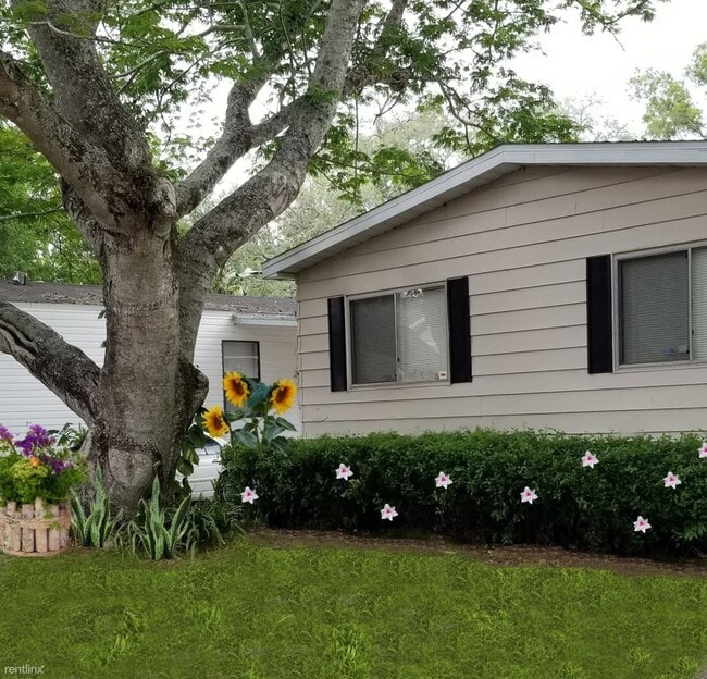 2 br, 1.5 bath Mobile Home Livingston MHP 15884 Martha Cir Lutz FL