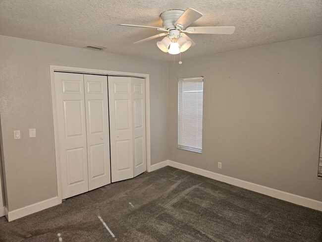 Building Photo - Stunning Jungle Terrace Oasis: Renovated 4...