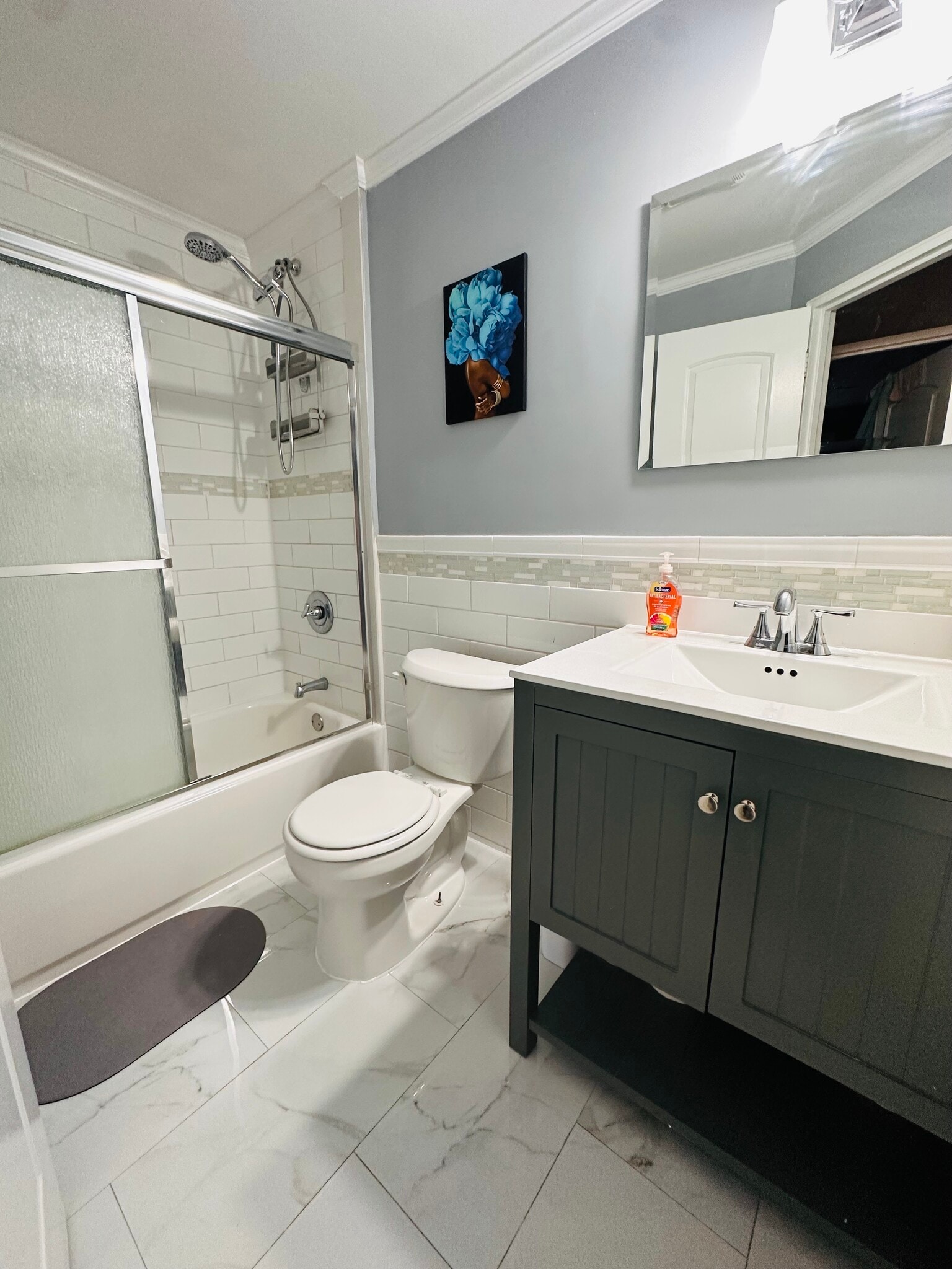 Building Photo - 37 Paerdegat 6th St