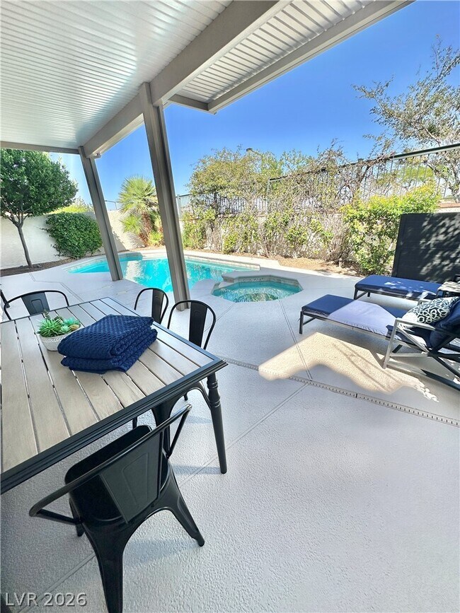 Building Photo - 10637 Turquoise Valley Dr