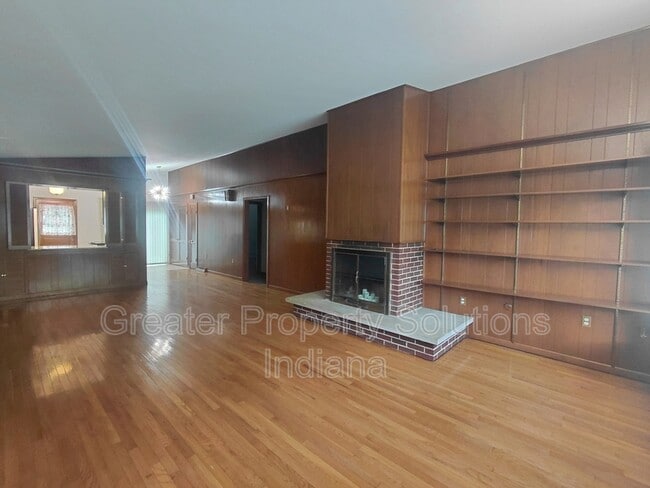 Building Photo - 2312 W 65th Ave