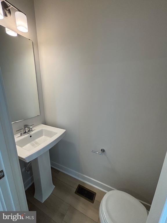 Building Photo - 4362 Southerby Dr