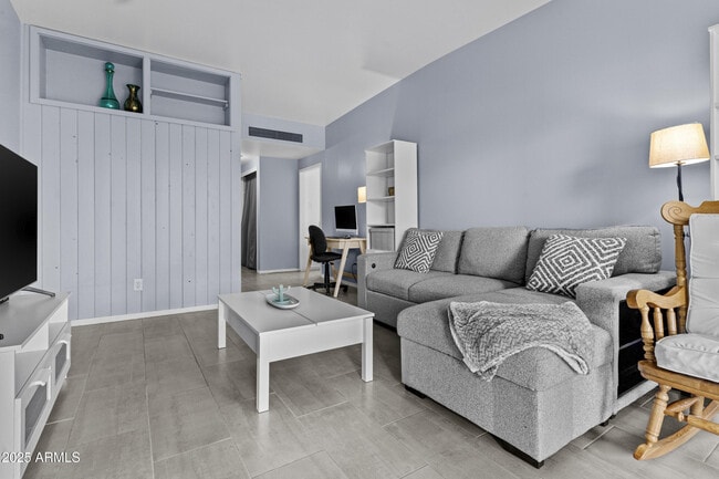 Building Photo - 6125 E Indian School Rd