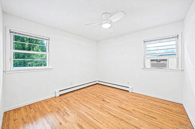 Building Photo - 1435 Bray Ave