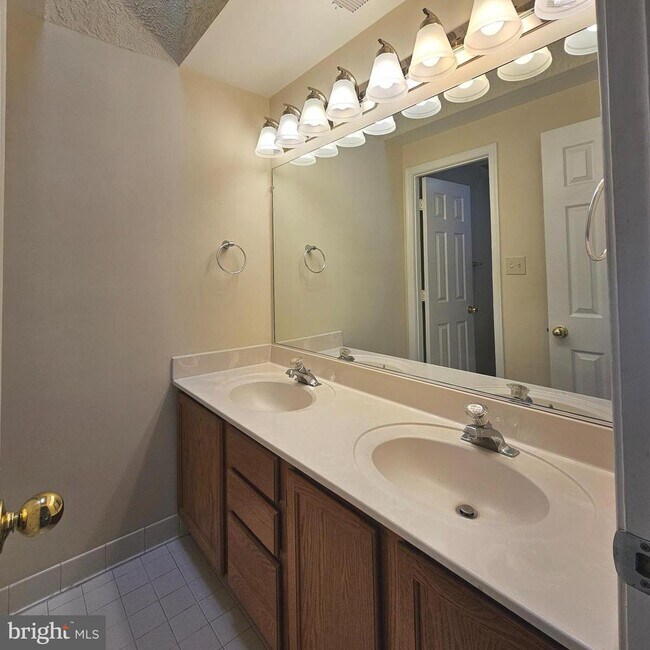 Building Photo - 5911 Sir Cambridge Way