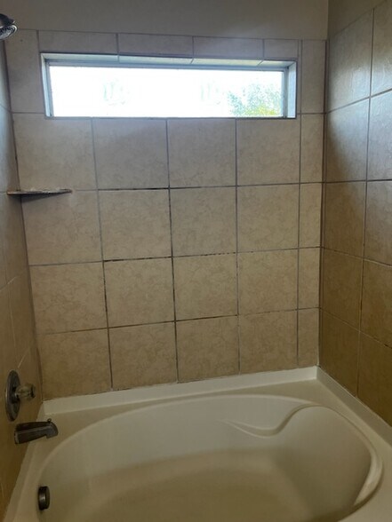 Building Photo - 5702 Sendero Spgs