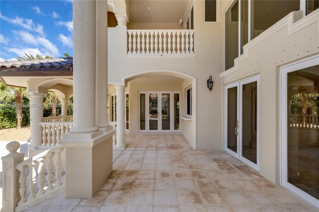 Building Photo - 129 Gavilan Ave