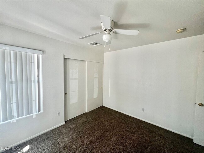 Building Photo - 3153 Amari Ave