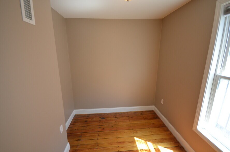 Building Photo - 7 Cheever Ct