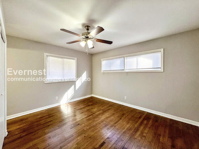 Building Photo - 4146 Rhodes Ave