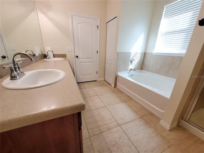 Building Photo - 4222 Granite Glen Loop