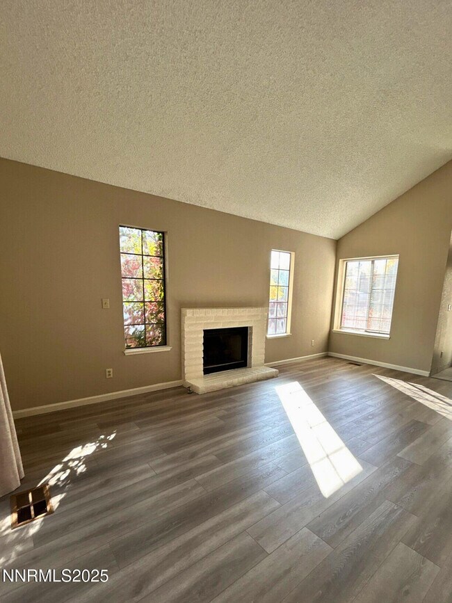 Building Photo - 5721 Royal Vista Way