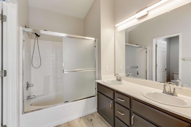 Building Photo - 4579 Mangrove Dr