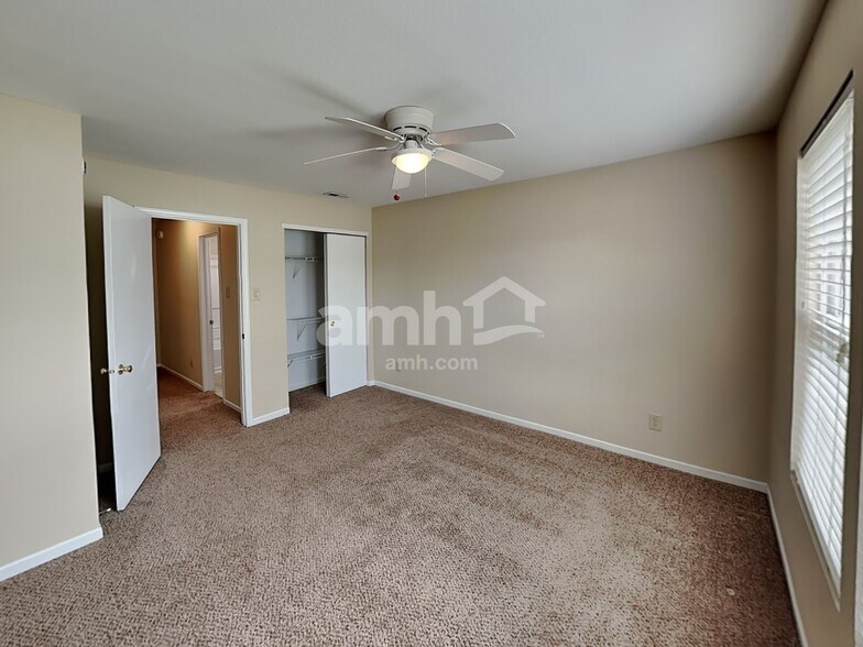 Building Photo - 8457 S Firefly Dr