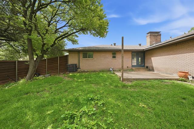 Building Photo - 1007 Golden Trophy Dr
