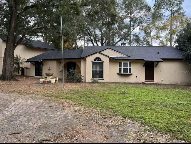 Primary Photo - 8101 Via Bonita St