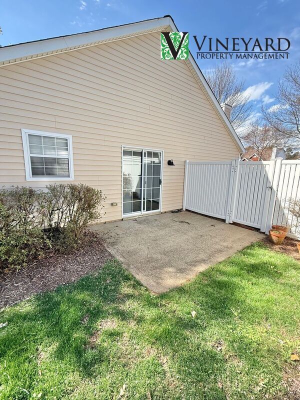 Building Photo - 1095 Britley Park Ln