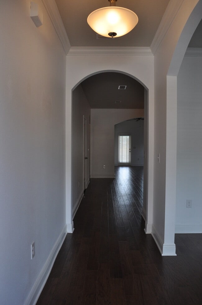 Building Photo - New 3 Bedroom in Driftwood Estates